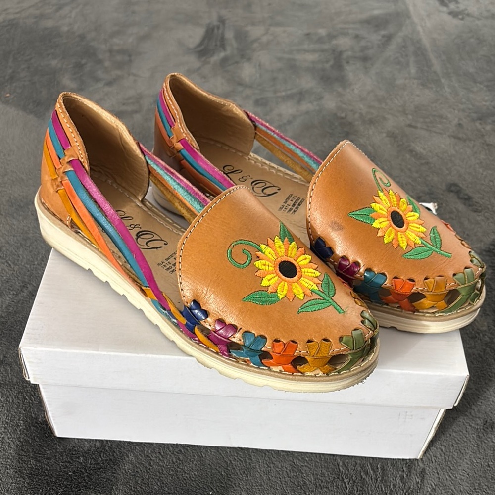 Colorful Embroidered Women's Loafers